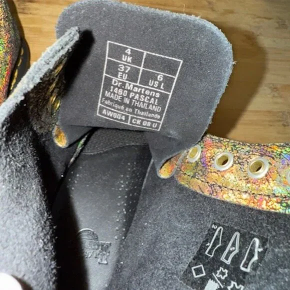 Dr. Martens Cracked Gold 1460 Pascal Lace-Up Boots - NWOT - Picture 16 of 16